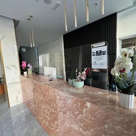 Catherine Miasto Kos