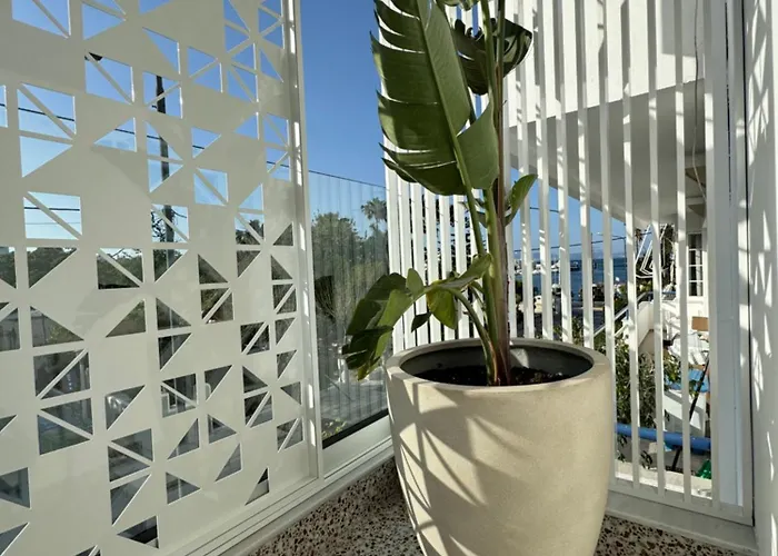 Catherine Hotell Kos