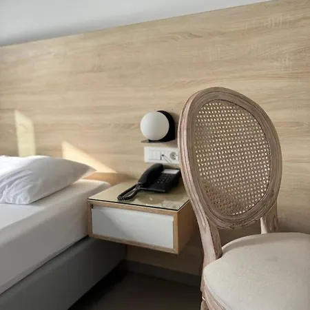 Catherine Hotel 2*